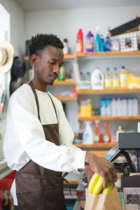 Cashier Jobs: Requirements and Starting Pay — A Practical 2026 Guide